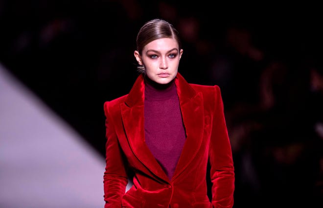 New York Fashion Week is officially upon us! Yes, there ' s still snow on the ground and summer is just a dream. But designers are debuting their fall lines. Click through to see the best runway looks, including Gigi Hadid ' s red-hot Tom Ford number.