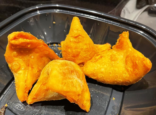 Mazedaar samosas from 21 Spices by Chef Asif, East Naples.
